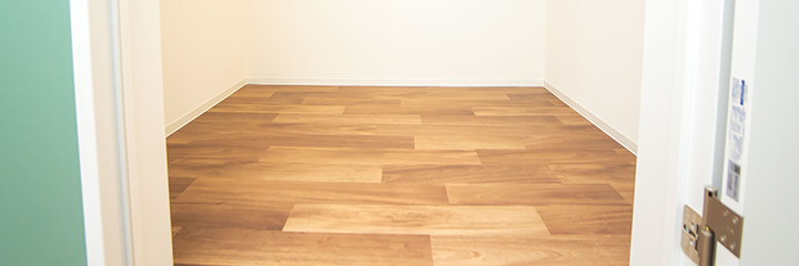 空っぽで綺麗な状態の部屋のイメージ画像